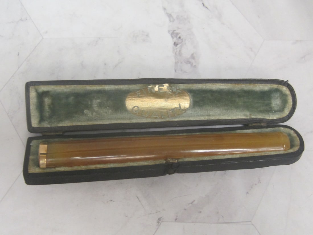 Art Deco Gold & Amber Bakelite Cigarette Holder (1 of 5)