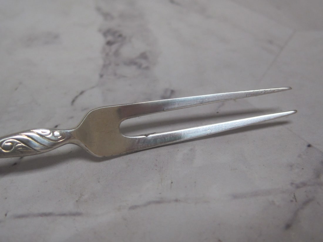 Whiting Sterling Silver Strawberry Fork - 4
