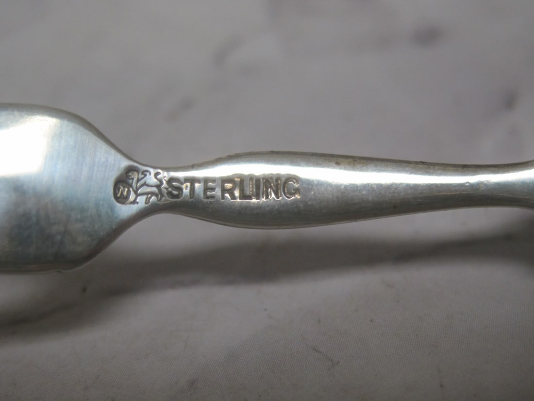 Whiting Sterling Silver Strawberry Fork - 5