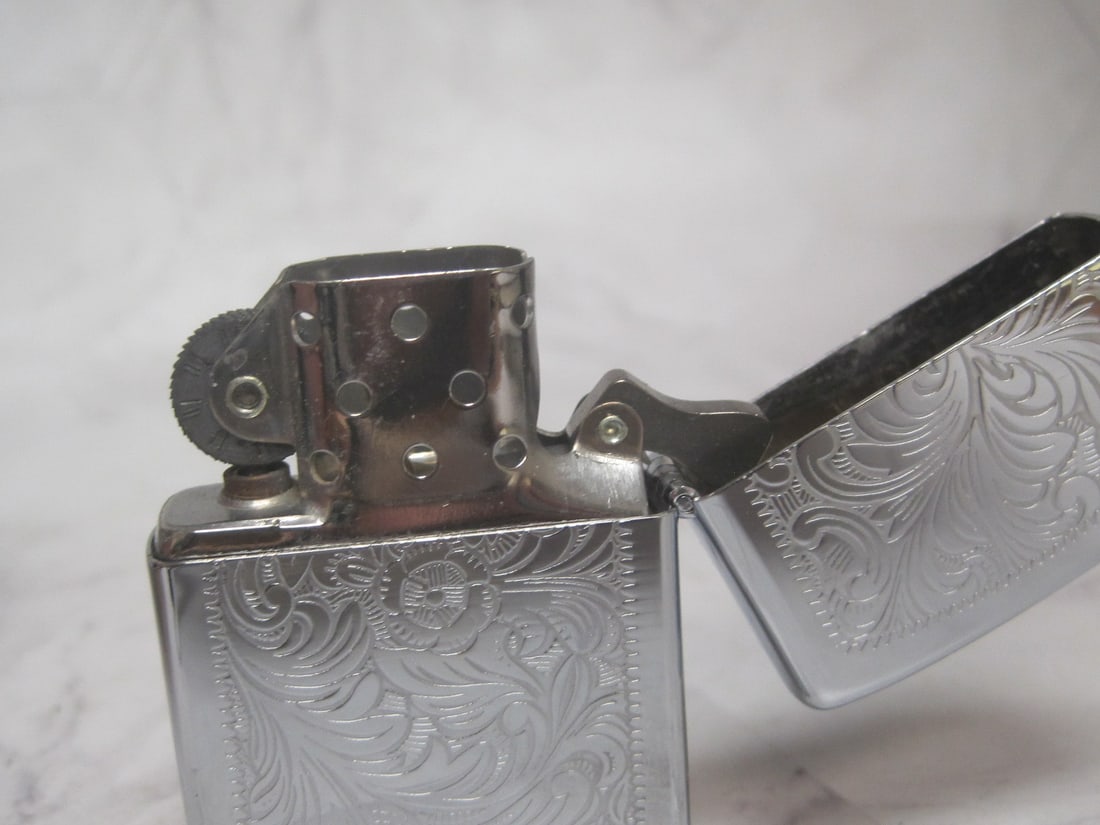Zippo Lighter Chrome Venetian - 4