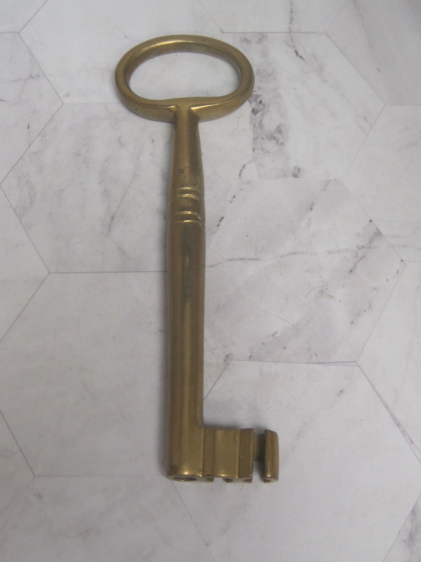 Neat 7" Long Heavy Brass Key (1 of 4)