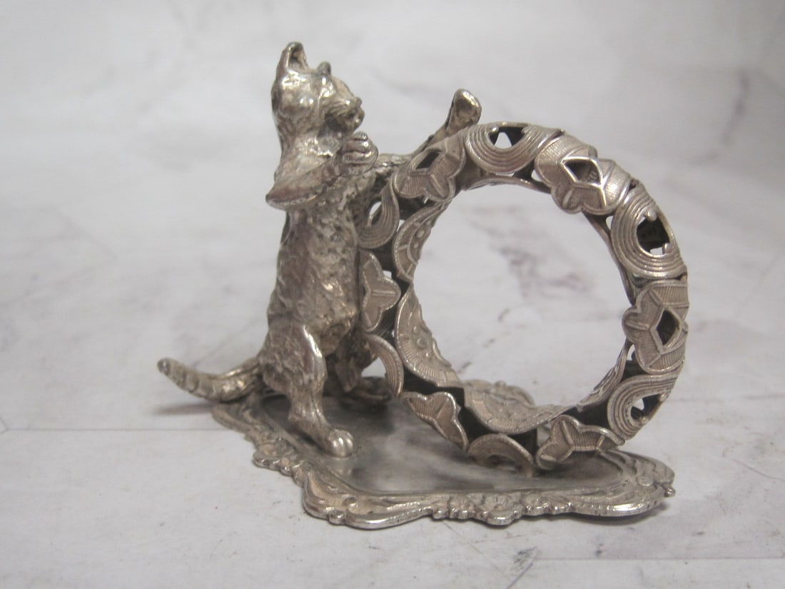 Silverplate Figural Napkin Ring with Cat (1 of 5)