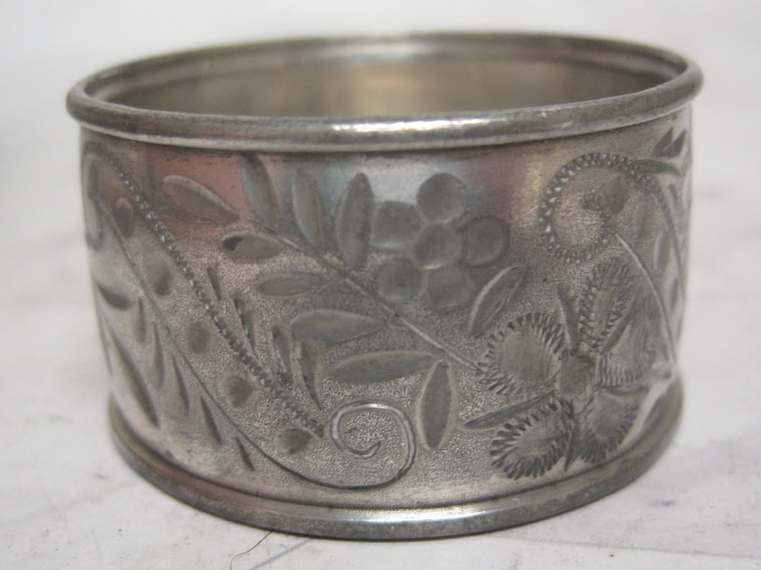 Victorian Silverplate Napkin Ring - 3