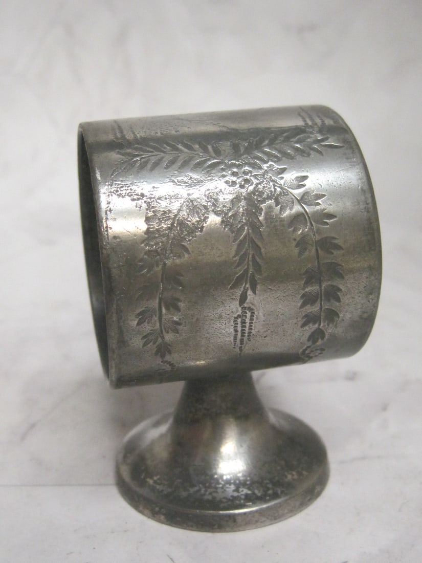 Victorian Silverplate Napkin Ring - 2
