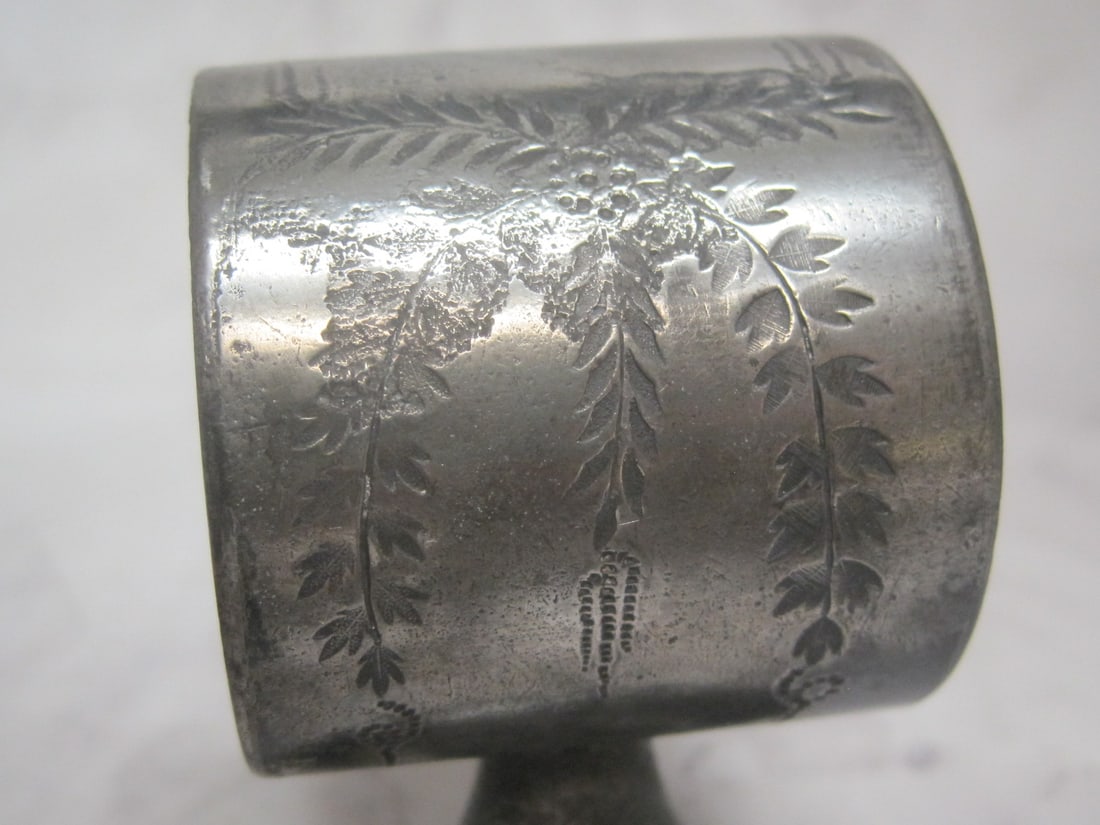 Victorian Silverplate Napkin Ring - 3