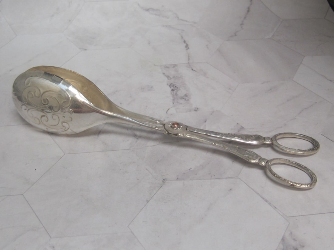 Vintage Silverplate Salad Tongs: 9"