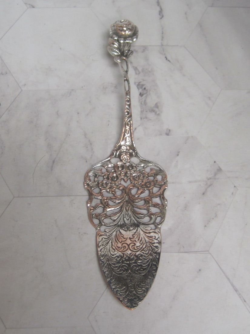 Antique Silverplate Dutch Pie Server (1 of 4)