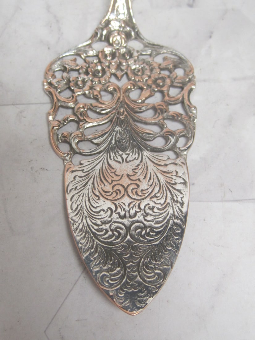 Antique Silverplate Dutch Pie Server - 4