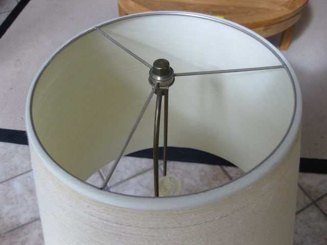 Mat Finish Glazed Pottery Table Lamp - 5