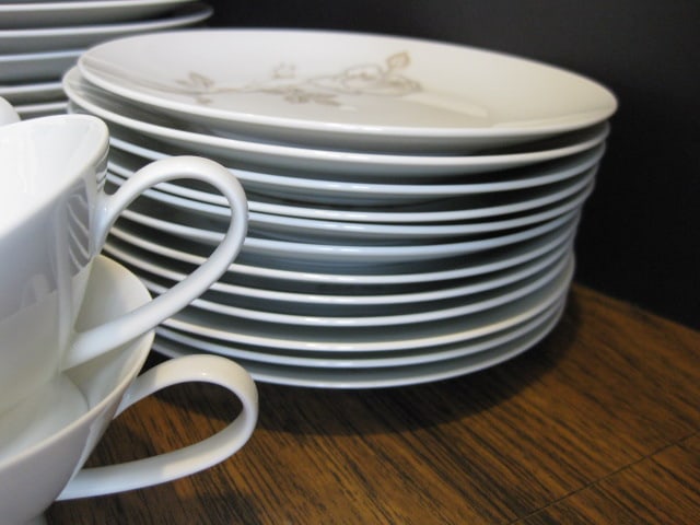 1970 Rosenthal Studio Line "Classic Rose" China by Designer Raymond Loewy - 17