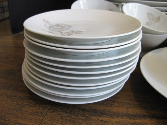 1970 Rosenthal Studio Line "Classic Rose" China by Designer Raymond Loewy - 20