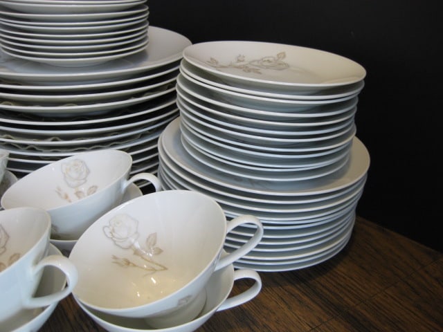 1970 Rosenthal Studio Line "Classic Rose" China by Designer Raymond Loewy - 3