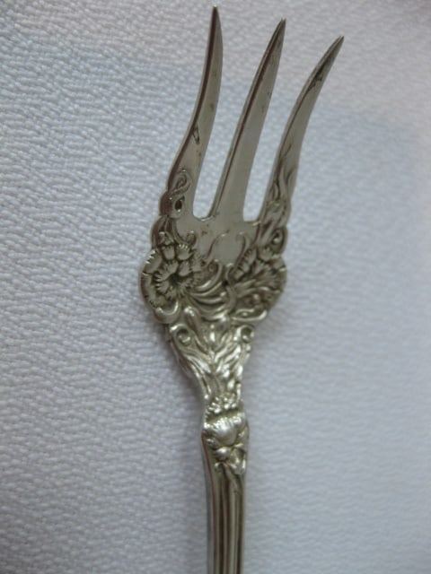 11 Vintage Victorian Sterling Relish Forks with Floral Design - 4