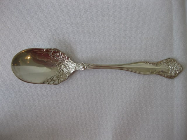 12 Vintage Victorian Sterling Spoons with Floral Design - 2