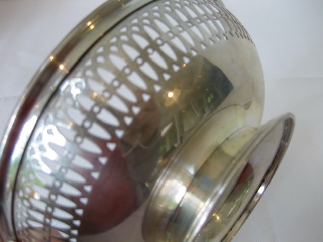 Vintage Victorian Watson Co. Sterling Footed Pierced Bonbon Dish - 5