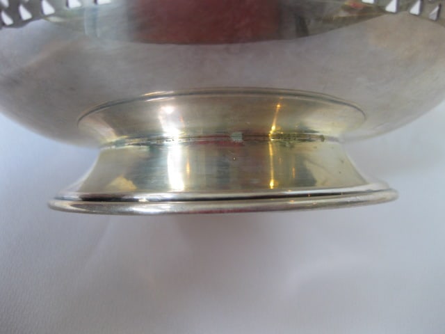 Vintage Victorian Watson Co. Sterling Footed Pierced Bonbon Dish - 6