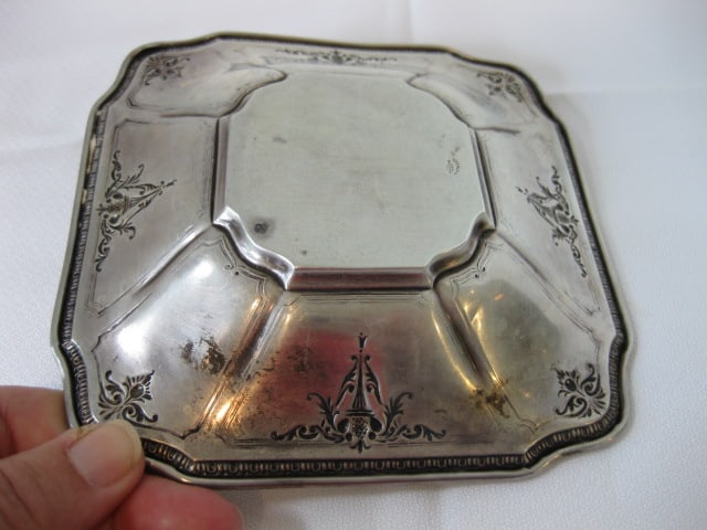Vintage Internation Sterling Co. Neoclassical Style Bonbon Dish - 4