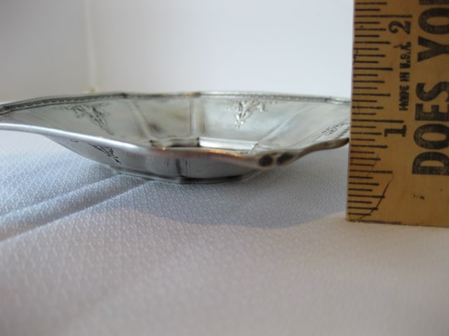 Vintage Internation Sterling Co. Neoclassical Style Bonbon Dish - 6