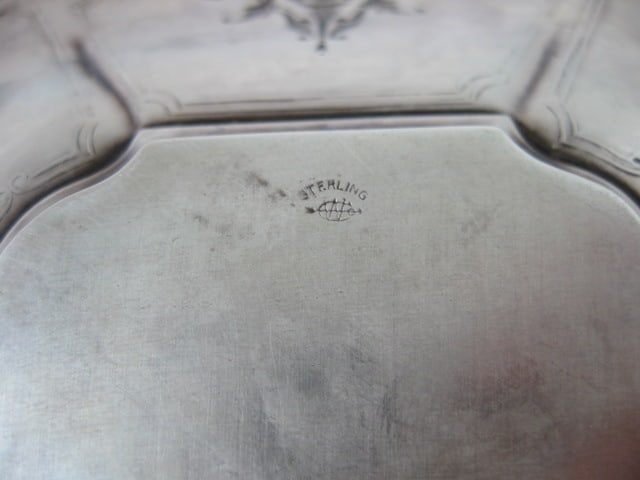 Vintage Internation Sterling Co. Neoclassical Style Bonbon Dish - 7