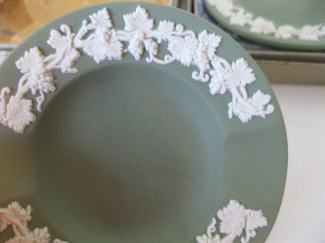 Two Royal Copenhagen Dishes, Two Wedgwood Green Jasperware Ashtrays in Original - 11