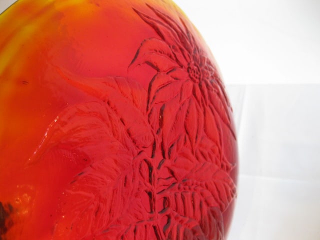 Art Glass Amberina and Iridescent Plates - 7