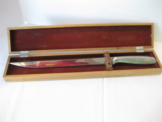 Gerber Excalibur Carving Knife in Wood Case, Gerber Carving Fork and 4 Piece - 10