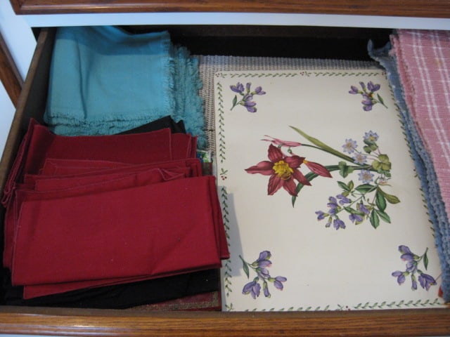 Grouping of Table Cloths, Napkins and Placemats - 4