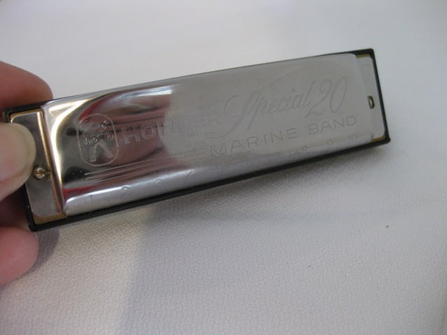 Hohner Key of C Special 20 Harmonica in Case - 2