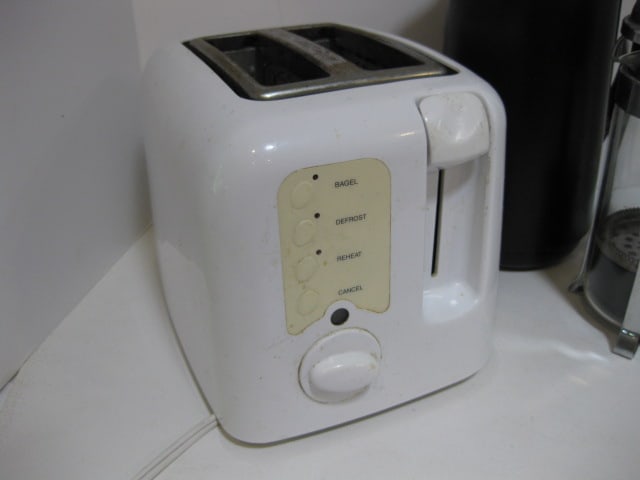 Cuisinart 2 Slice Toaster, Corning Insulated Carafe, Bagel Biter Cutter and Bodum French Press - 2