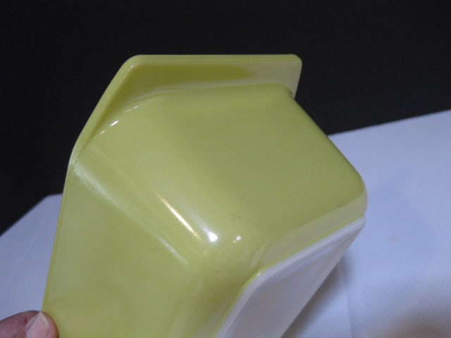 Three Midcentury Pyrex Baking Dishes - 13
