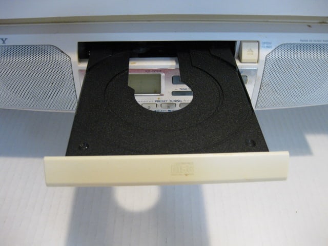 Sony Model ICF-CD513 Under Counter AM/FM/CD Player - 3
