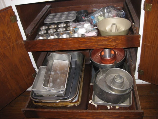 Baking Grouping-Muffin Pans, Baking Sheets, Cooling Racks, Cake Pans, etc.: See pictures-Local Pickup Only
