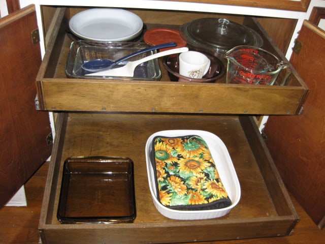 Pyrex, Corning and Anchor Hocking Bake Ware: See pictures-Local Pickup Only
