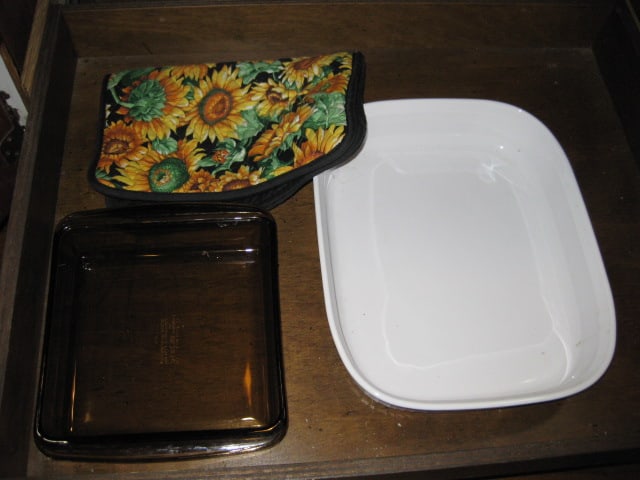 Pyrex, Corning and Anchor Hocking Bake Ware - 6