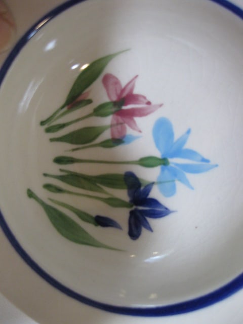 Emerson Creek Pottery Handpainted Bowls and Hartstone Stoneware Quiche Baker - 7