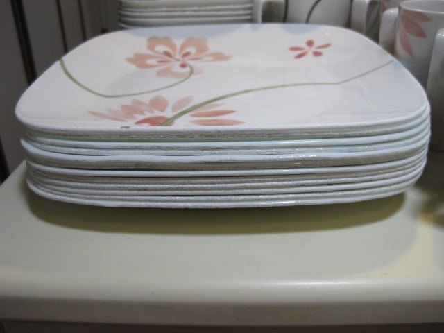 54 Pieces of Corelle Coordinates Dinnerware - 12