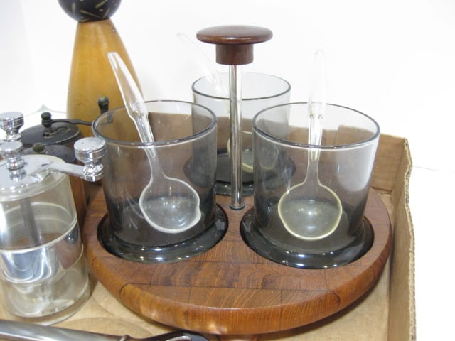 Midcentury Shaker Mill, Condiment Tray, Cream Sugar Set, etc. - 6