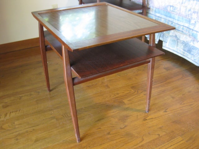 Singer Midcentury Tiered End Table (1 of 8)
