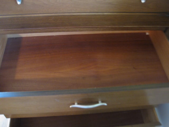 Midcentury Profile by Drexel 3 over 3 Chest - 10
