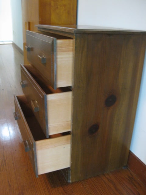 Small Pine 3 Drawer Chest - 4