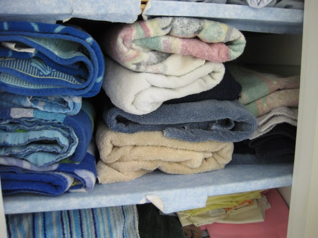 Linen Closet Contents-Towels, Queen Size Sheet Sets, Blankets, etc. - 4