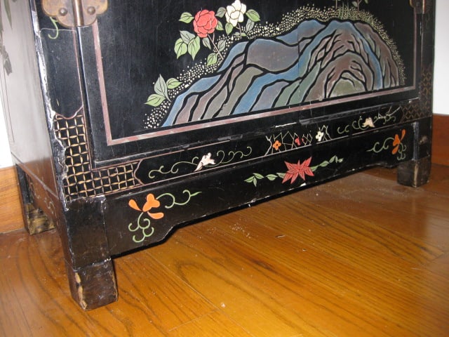 Handpainted Chinoiserie 2 Door Cabinet with Brass Chinese Lock - 9