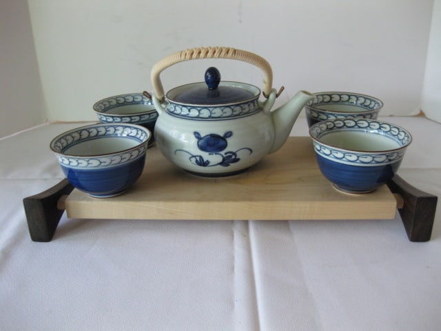 Chinese Porcelain Tea Set with Wooden Serving Tray: Tray 14" x 8 1/2" x 1 3/4", teapot 4 1/2"h, (4)2"h tea cups