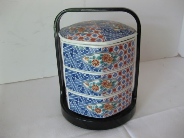 Chinese Porcelain Stacking Trinket Box Set with Wood Holder: 7"h