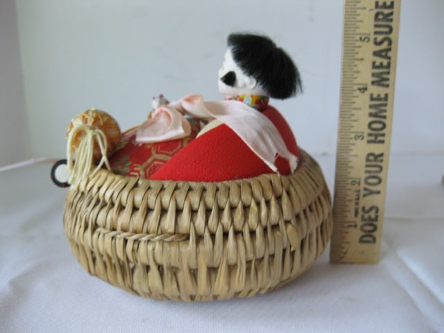 Handpainted Porcelain Geisha Figures, Handpainted Fabric Woman and - 10