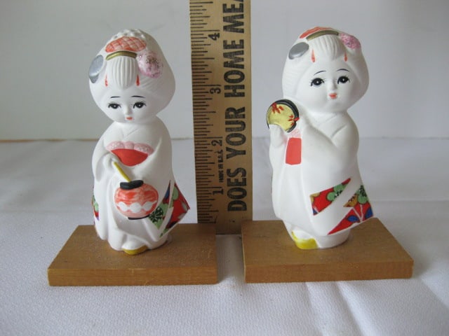 Handpainted Porcelain Geisha Figures, Handpainted Fabric Woman and - 12