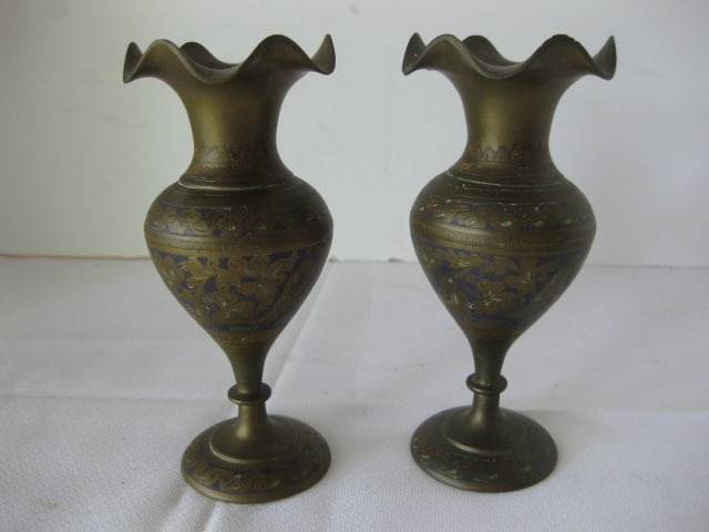 Pair of Handpainted Indian Brass Ruffle Rim Vases: 5 1/2"h