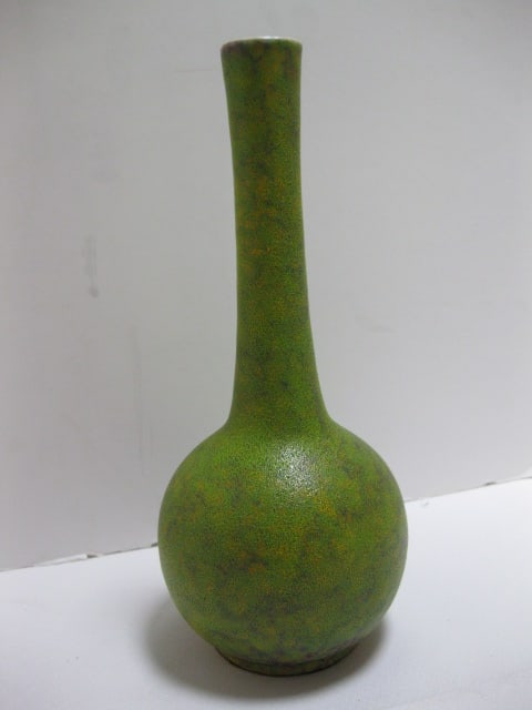 Royal Haegar Glazed Jeanie Bottle Vase: 10"h