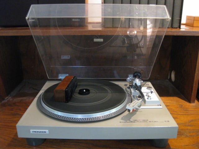 Pioneer PL-518 Direct Drive Automatic Return Turntable (1 of 7)