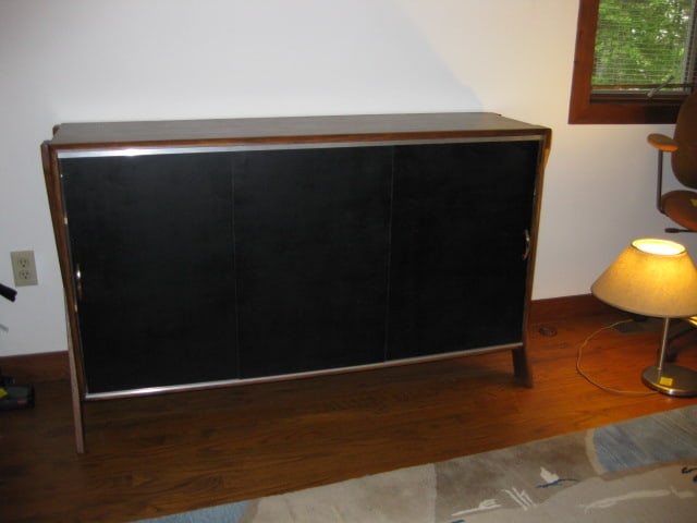 Tri-Sliding Door Credenza (1 of 9)